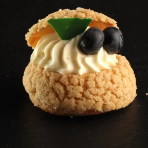 Fjær Konfekt - Bankettkaker - Profiterol blåbær