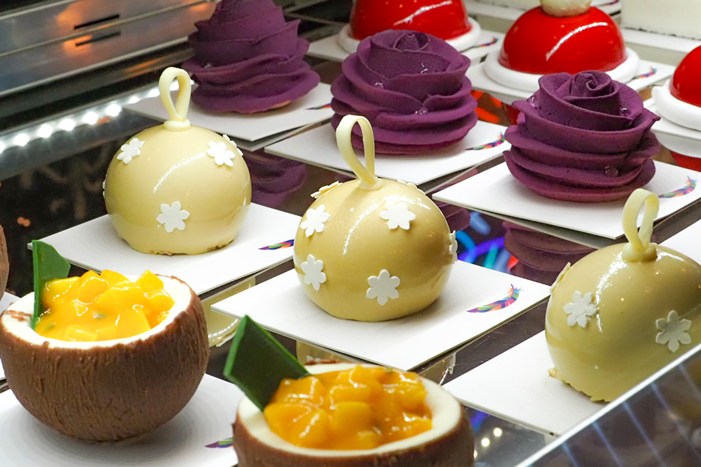 Fjær Konfekt - Kaker - Sjokolade og nøtter