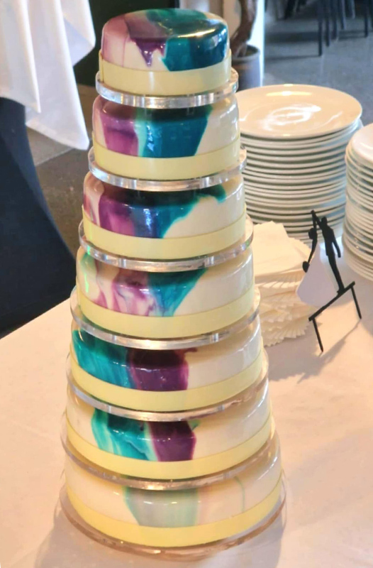 Fjær Konfekt - bryllupskake 2